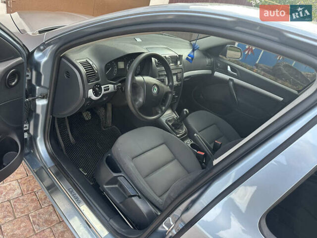 Серый Шкода Октавия, объемом двигателя 1.6 л и пробегом 239 тыс. км за 5800 $, фото 8 на Automoto.ua