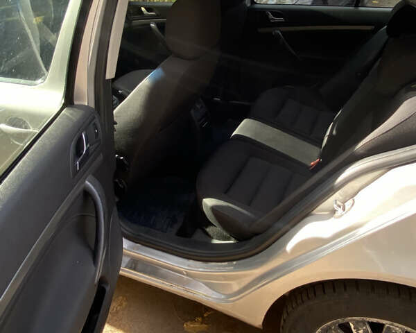 Серый Шкода Октавия, объемом двигателя 2 л и пробегом 220 тыс. км за 6200 $, фото 5 на Automoto.ua