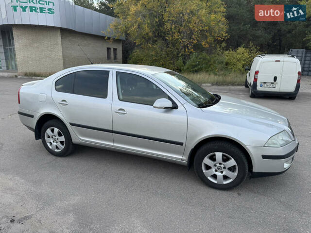 Серый Шкода Октавия, объемом двигателя 1.6 л и пробегом 256 тыс. км за 5600 $, фото 7 на Automoto.ua