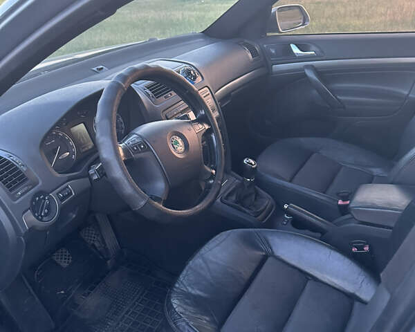 Сірий Шкода Октавія, об'ємом двигуна 2 л та пробігом 335 тис. км за 6300 $, фото 6 на Automoto.ua