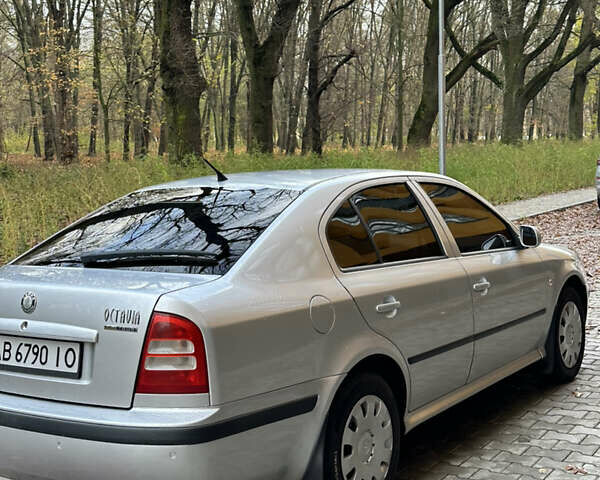 Серый Шкода Октавия, объемом двигателя 1.6 л и пробегом 215 тыс. км за 4550 $, фото 13 на Automoto.ua