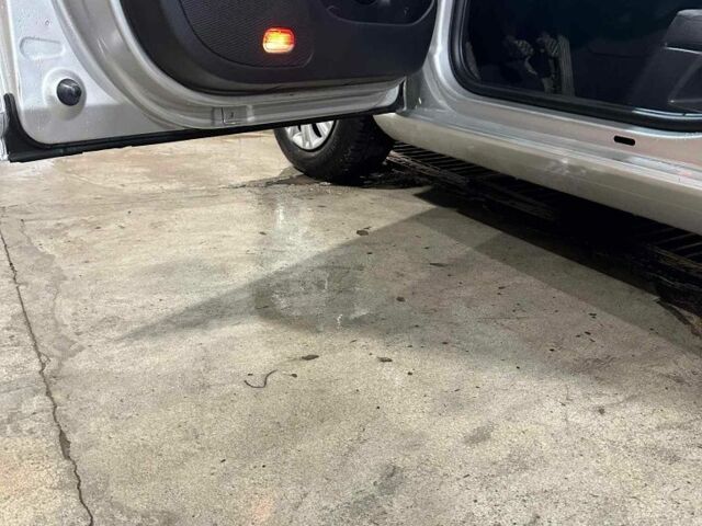 Сірий Шкода Октавія, об'ємом двигуна 0 л та пробігом 290 тис. км за 6000 $, фото 7 на Automoto.ua