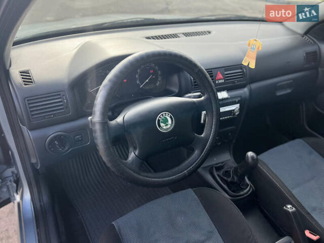 Серый Шкода Октавия, объемом двигателя 1.6 л и пробегом 255 тыс. км за 5999 $, фото 7 на Automoto.ua