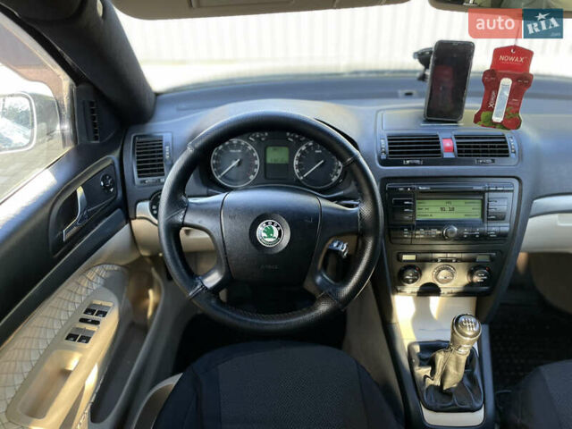Шкода Октавия 2005 в Кременце на Automoto.ua Серый Шкода Октавия, объемом двигателя 1.9 л и пробегом 315 тыс. км за 4799 $, фото 8 на Automoto.ua