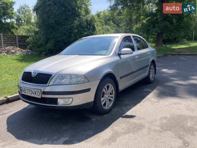 Серый Шкода Октавия, объемом двигателя 1.6 л и пробегом 280 тыс. км за 6000 $, фото 2 на Automoto.ua