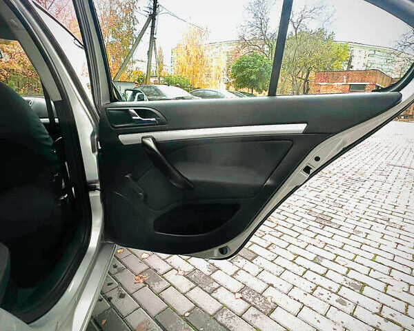 Шкода Октавия 2005 в Полтаве на Automoto.ua Серый Шкода Октавия, объемом двигателя 1.6 л и пробегом 176 тыс. км за 6500 $, фото 31 на Automoto.ua