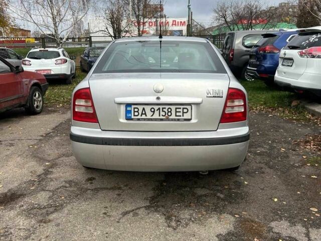 Серый Шкода Октавия, объемом двигателя 1.6 л и пробегом 280 тыс. км за 4500 $, фото 12 на Automoto.ua