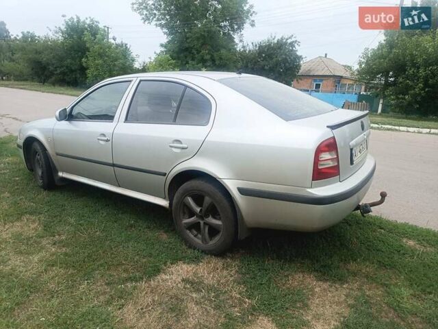 Шкода Октавія 2005 у Борисполе на Automoto.ua Сірий Шкода Октавія, об'ємом двигуна 1.78 л та пробігом 316 тис. км за 5500 $, фото 7 на Automoto.ua