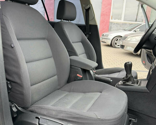 Серый Шкода Октавия, объемом двигателя 1.6 л и пробегом 220 тыс. км за 6350 $, фото 26 на Automoto.ua