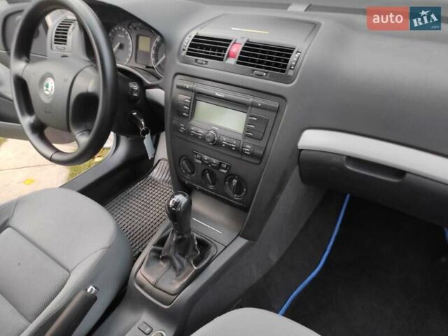 Серый Шкода Октавия, объемом двигателя 1.6 л и пробегом 180 тыс. км за 5190 $, фото 14 на Automoto.ua
