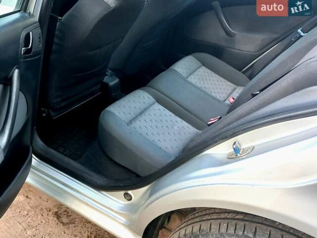 Серый Шкода Октавия, объемом двигателя 1.6 л и пробегом 255 тыс. км за 4200 $, фото 39 на Automoto.ua