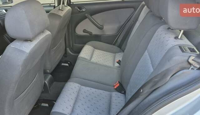 Сірий Шкода Октавія, об'ємом двигуна 1.6 л та пробігом 259 тис. км за 5500 $, фото 1 на Automoto.ua