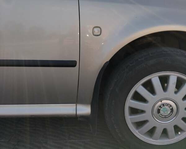 Сірий Шкода Октавія, об'ємом двигуна 1.6 л та пробігом 276 тис. км за 5100 $, фото 2 на Automoto.ua
