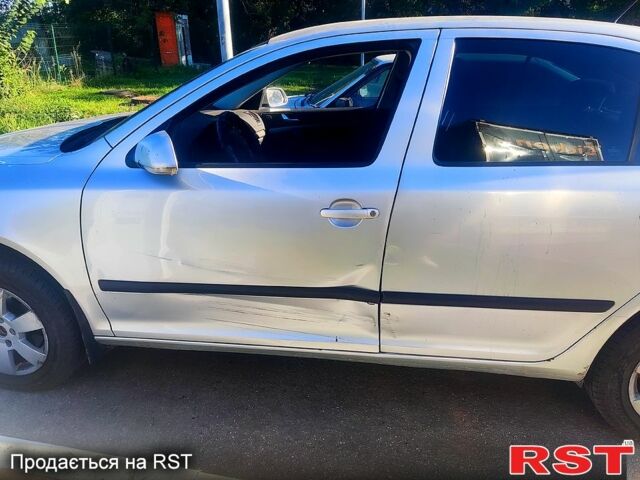 Серый Шкода Октавия, объемом двигателя 1.6 л и пробегом 230 тыс. км за 4200 $, фото 4 на Automoto.ua