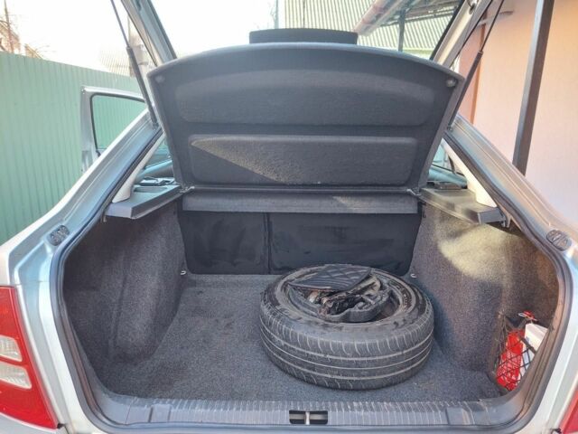 Серый Шкода Октавия, объемом двигателя 1.6 л и пробегом 329 тыс. км за 5000 $, фото 15 на Automoto.ua