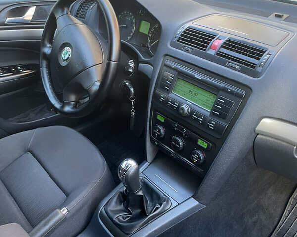 Сірий Шкода Октавія, об'ємом двигуна 1.6 л та пробігом 211 тис. км за 5800 $, фото 13 на Automoto.ua
