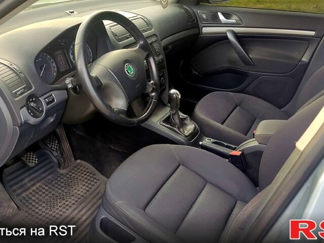 Серый Шкода Октавия, объемом двигателя 1.6 л и пробегом 260 тыс. км за 5250 $, фото 11 на Automoto.ua