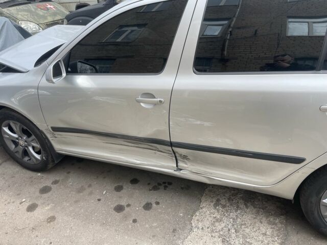 Сірий Шкода Октавія, об'ємом двигуна 2 л та пробігом 136 тис. км за 2800 $, фото 5 на Automoto.ua