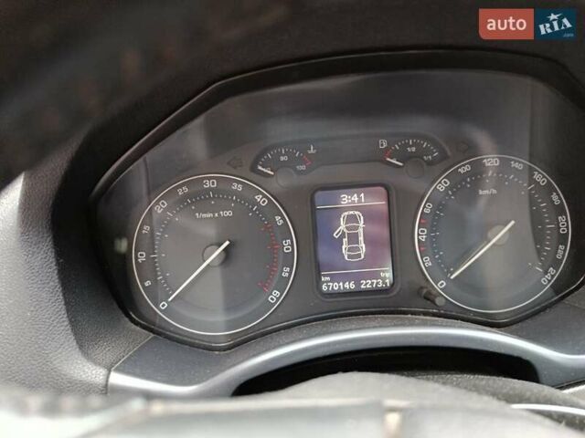 Серый Шкода Октавия, объемом двигателя 2 л и пробегом 370 тыс. км за 4850 $, фото 3 на Automoto.ua