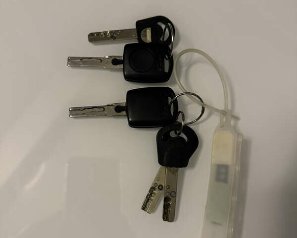 Серый Шкода Октавия, объемом двигателя 1.6 л и пробегом 267 тыс. км за 4700 $, фото 19 на Automoto.ua