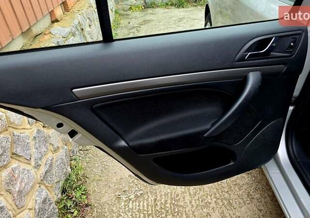 Шкода Октавия 2005 в Полтаве на Automoto.ua Серый Шкода Октавия, объемом двигателя 1.6 л и пробегом 122 тыс. км за 7999 $, фото 57 на Automoto.ua