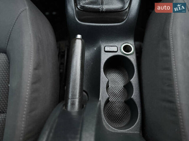 Сірий Шкода Октавія, об'ємом двигуна 1.6 л та пробігом 250 тис. км за 3850 $, фото 52 на Automoto.ua