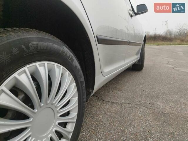 Серый Шкода Октавия, объемом двигателя 1.6 л и пробегом 250 тыс. км за 4600 $, фото 5 на Automoto.ua