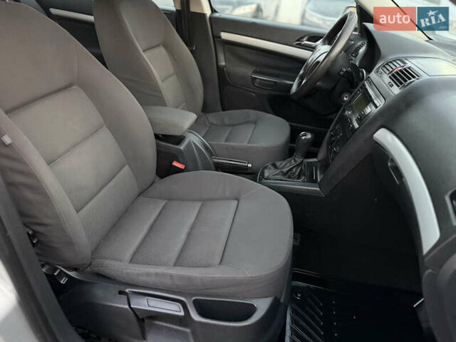 Сірий Шкода Октавія, об'ємом двигуна 1.6 л та пробігом 250 тис. км за 3850 $, фото 61 на Automoto.ua