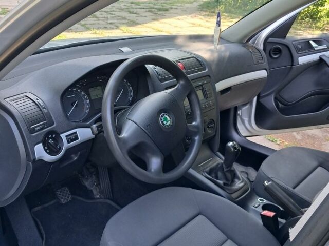 Серый Шкода Октавия, объемом двигателя 1.6 л и пробегом 178 тыс. км за 5950 $, фото 18 на Automoto.ua