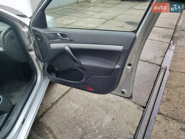 Сірий Шкода Октавія, об'ємом двигуна 1.6 л та пробігом 250 тис. км за 1800 $, фото 10 на Automoto.ua