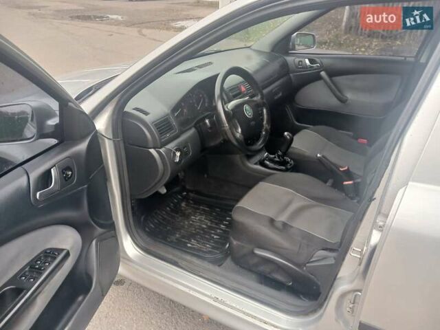 Серый Шкода Октавия, объемом двигателя 1.6 л и пробегом 365 тыс. км за 3300 $, фото 2 на Automoto.ua