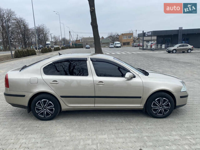 Серый Шкода Октавия, объемом двигателя 1.6 л и пробегом 258 тыс. км за 5300 $, фото 2 на Automoto.ua