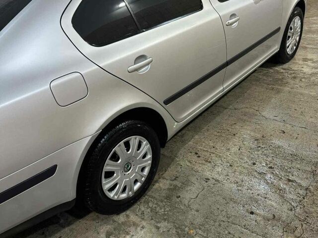 Сірий Шкода Октавія, об'ємом двигуна 0 л та пробігом 290 тис. км за 6000 $, фото 2 на Automoto.ua