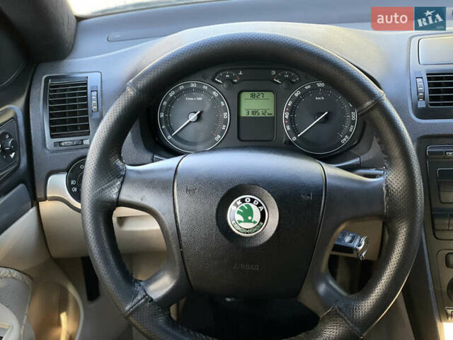 Шкода Октавия 2005 в Кременце на Automoto.ua Серый Шкода Октавия, объемом двигателя 1.9 л и пробегом 315 тыс. км за 4799 $, фото 9 на Automoto.ua