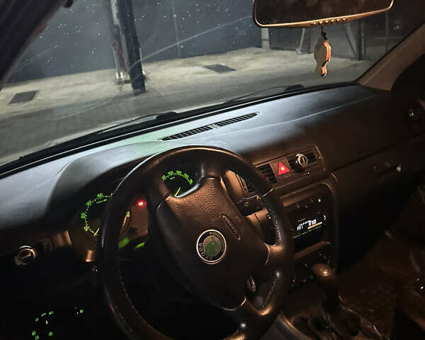 Сірий Шкода Октавія, об'ємом двигуна 1.6 л та пробігом 310 тис. км за 3500 $, фото 9 на Automoto.ua