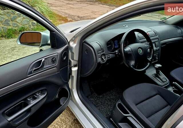 Шкода Октавия 2005 в Полтаве на Automoto.ua Серый Шкода Октавия, объемом двигателя 1.6 л и пробегом 122 тыс. км за 7999 $, фото 38 на Automoto.ua