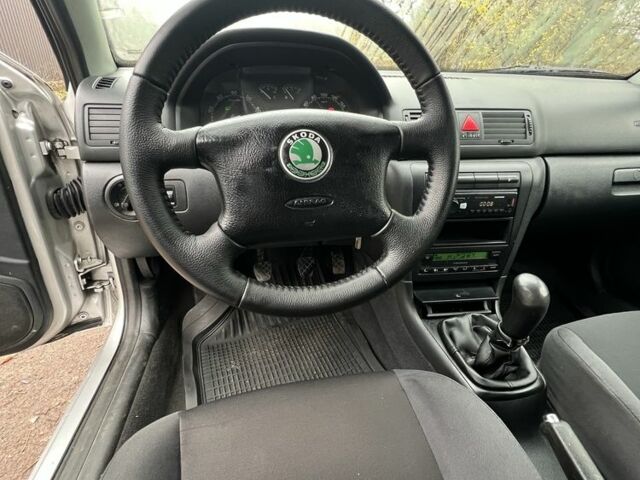 Серый Шкода Октавия, объемом двигателя 1.8 л и пробегом 270 тыс. км за 4300 $, фото 11 на Automoto.ua