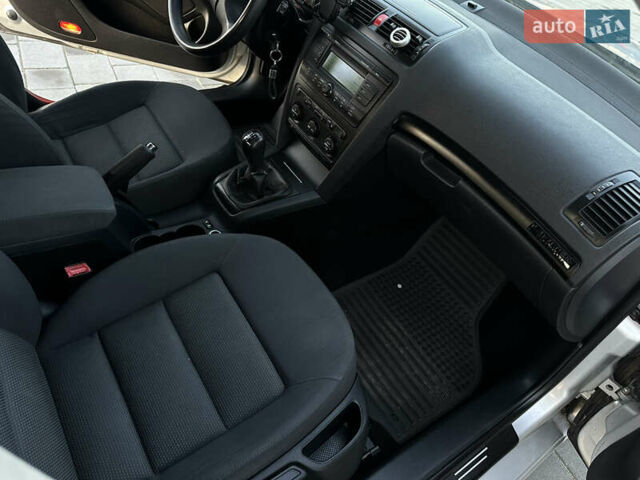 Сірий Шкода Октавія, об'ємом двигуна 1.6 л та пробігом 281 тис. км за 5500 $, фото 8 на Automoto.ua