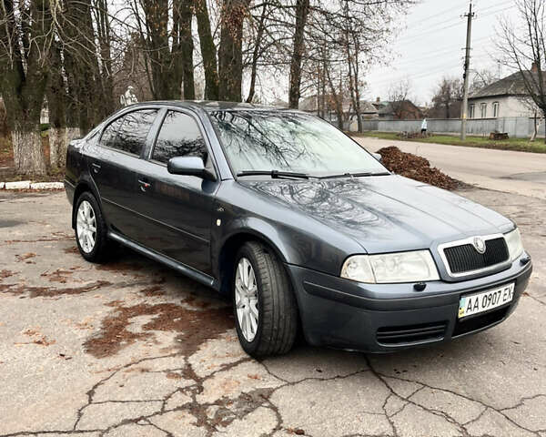 Серый Шкода Октавия, объемом двигателя 1.8 л и пробегом 260 тыс. км за 4300 $, фото 2 на Automoto.ua