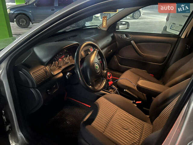 Шкода Октавія 2006 у Львові на Automoto.ua Сірий Шкода Октавія, об'ємом двигуна 1.8 л та пробігом 346 тис. км за 6000 $, фото 25 на Automoto.ua