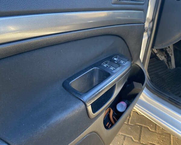 Шкода Октавия 2006 в Черновцах на Automoto.ua Серый Шкода Октавия, объемом двигателя 1.97 л и пробегом 250 тыс. км за 5800 $, фото 12 на Automoto.ua