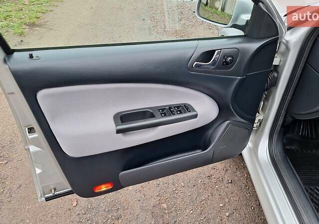 Сірий Шкода Октавія, об'ємом двигуна 1.6 л та пробігом 148 тис. км за 6100 $, фото 28 на Automoto.ua