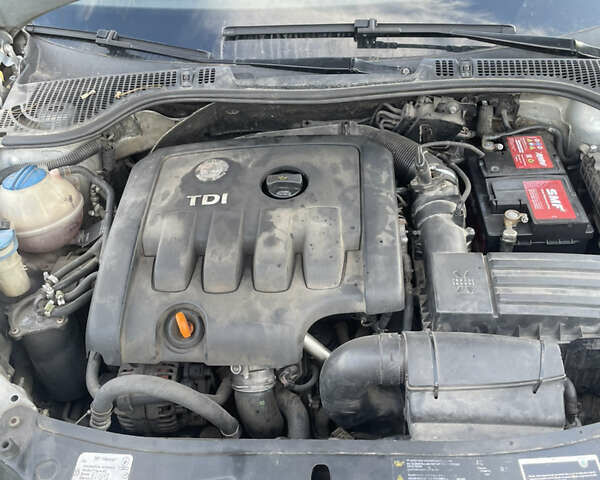 Шкода Октавія 2006 у Березанке на Automoto.ua Сірий Шкода Октавія, об'ємом двигуна 2 л та пробігом 244 тис. км за 4000 $, фото 6 на Automoto.ua