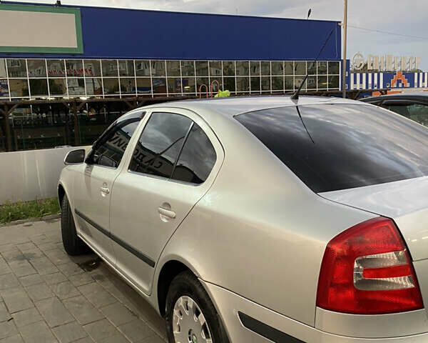 Серый Шкода Октавия, объемом двигателя 1.6 л и пробегом 240 тыс. км за 5100 $, фото 4 на Automoto.ua