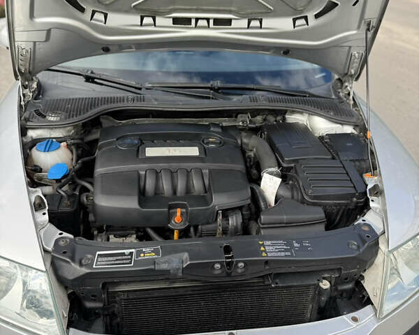 Шкода Октавия 2006 в Ахтырке на Automoto.ua Серый Шкода Октавия, объемом двигателя 1.6 л и пробегом 139 тыс. км за 6900 $, фото 34 на Automoto.ua