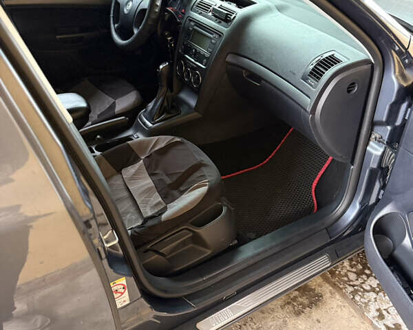 Серый Шкода Октавия, объемом двигателя 1.6 л и пробегом 214 тыс. км за 7000 $, фото 5 на Automoto.ua