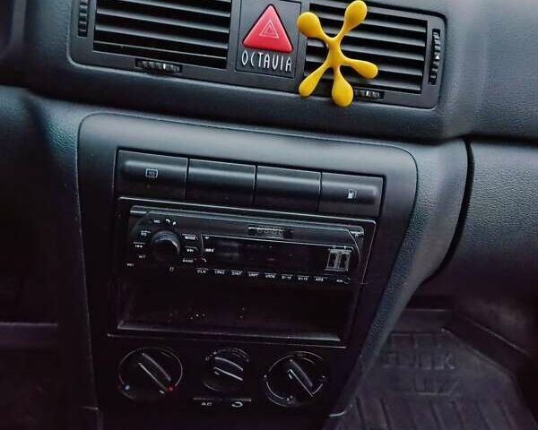 Серый Шкода Октавия, объемом двигателя 1.6 л и пробегом 192 тыс. км за 5300 $, фото 15 на Automoto.ua