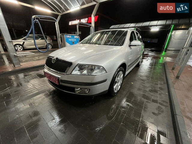 Серый Шкода Октавия, объемом двигателя 1.6 л и пробегом 94 тыс. км за 7699 $, фото 2 на Automoto.ua