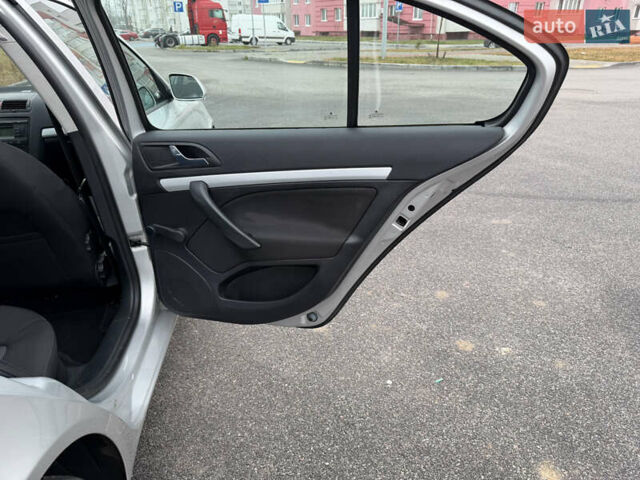 Серый Шкода Октавия, объемом двигателя 1.6 л и пробегом 173 тыс. км за 7199 $, фото 36 на Automoto.ua