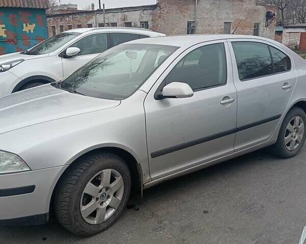 Серый Шкода Октавия, объемом двигателя 1.6 л и пробегом 250 тыс. км за 4800 $, фото 1 на Automoto.ua